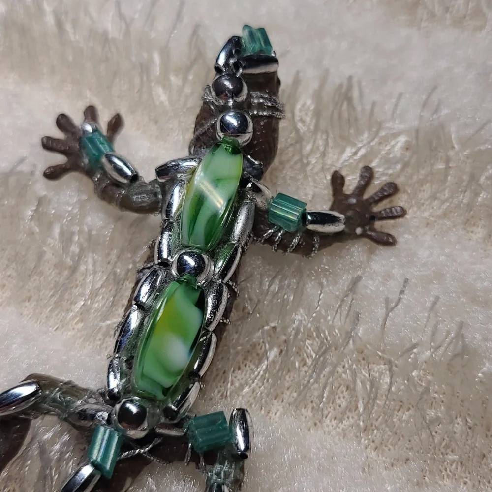 Unique Artisan Jeweled Lizard Brooch Transformer Style Hand crafted Beaded Gecko